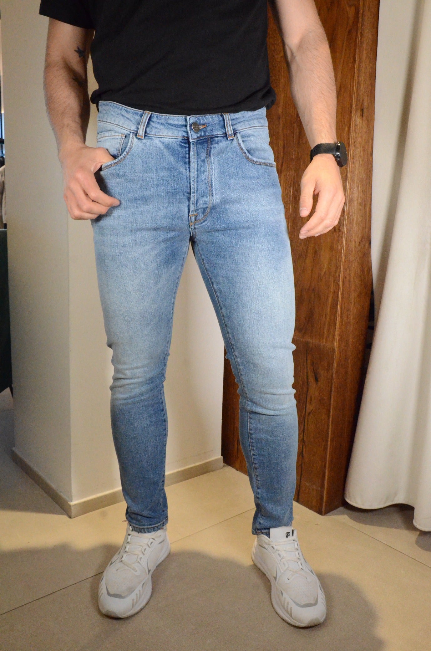 REIGN ITALIA Jeans Modello Velvet
