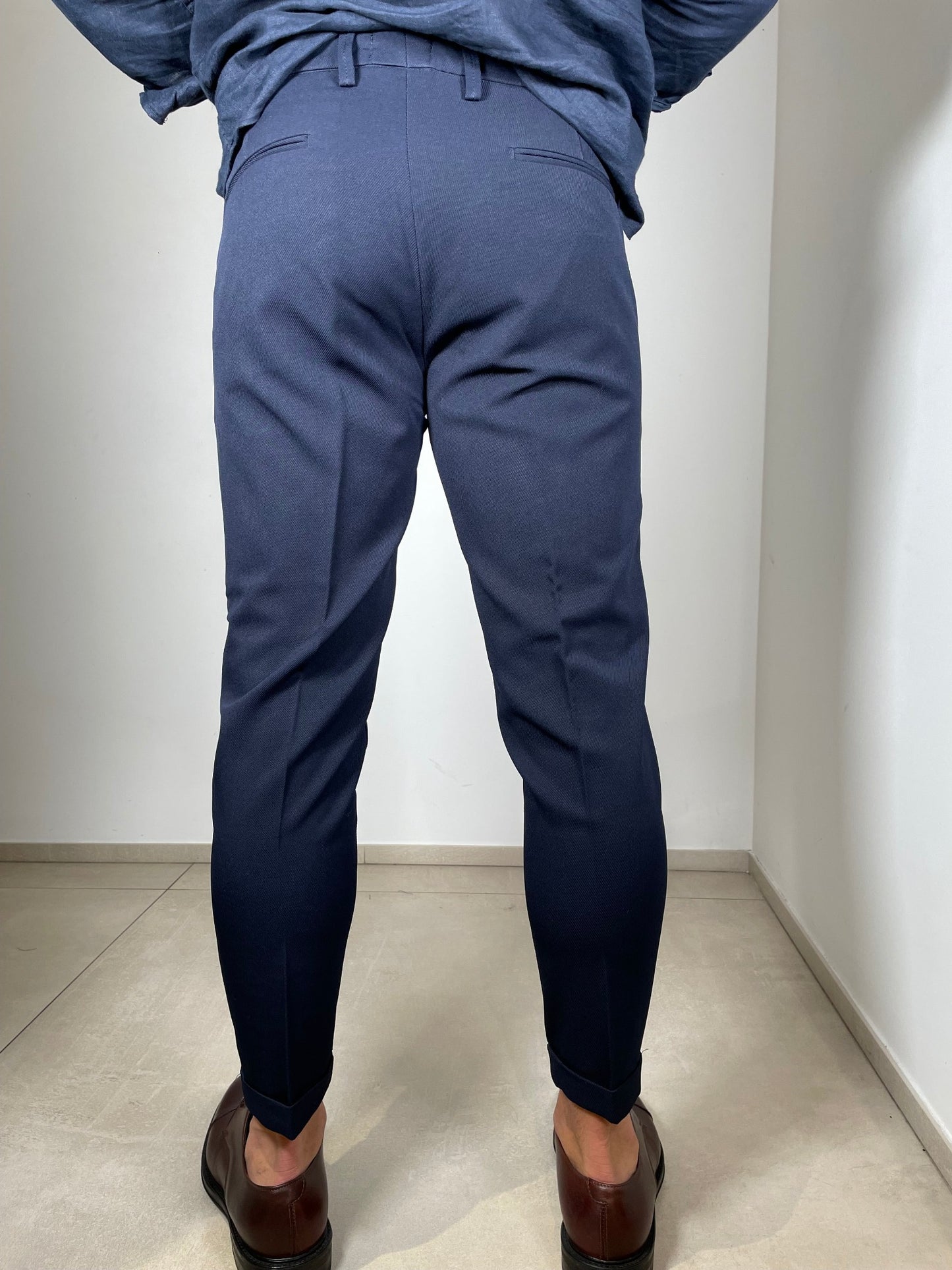 Giglio Milano Pantalone modello Metaponto